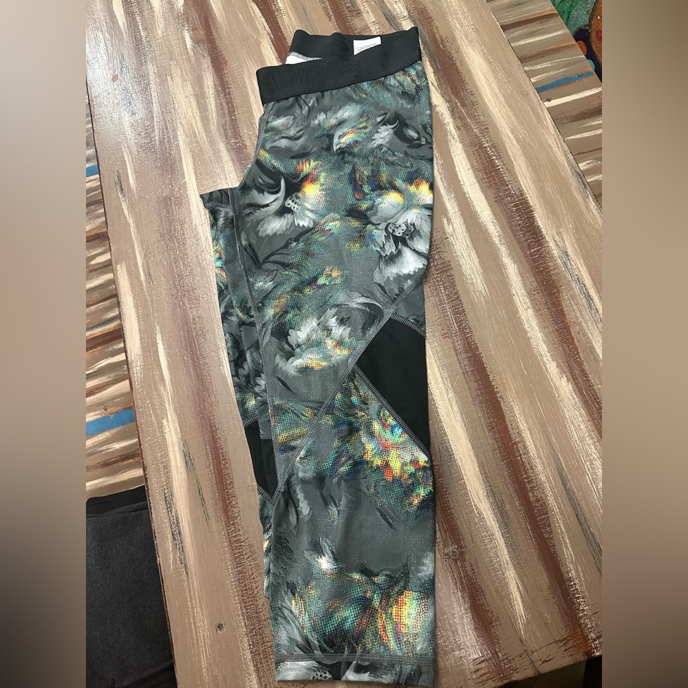 Adidas leggings